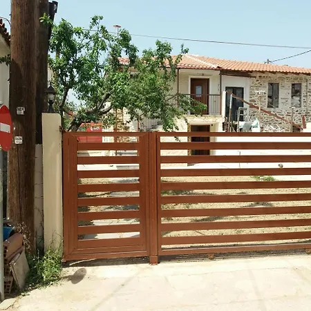 Marianthi's Stone House- Studio2