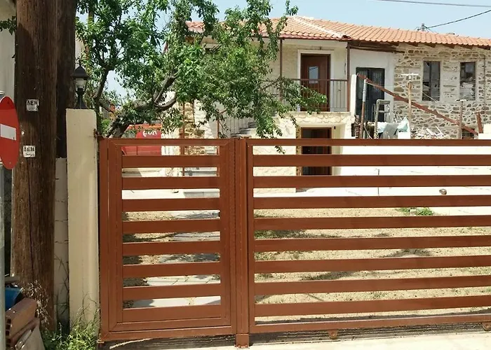 Marianthi's Stone House- Studio2