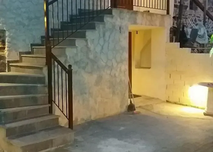 Marianthi's Stone House- Studio2 Apartment Metagkitsi